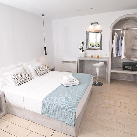 Sensia Studio With Sea View Oia  Exterior photo